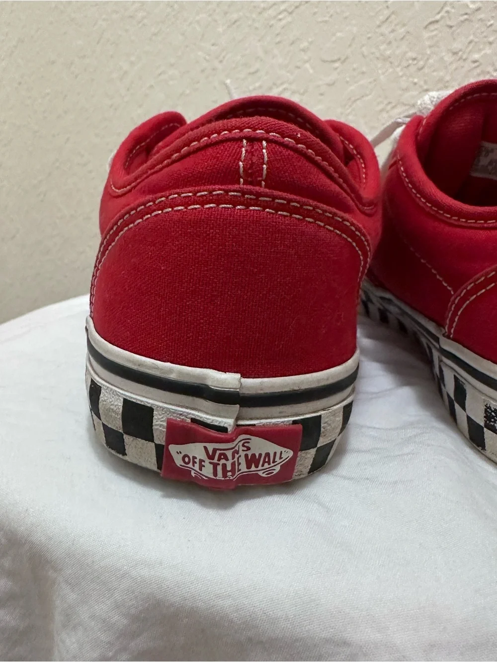 Vans Authentic Red Canvas Lace-Up Sneakers Women’s Size US Youth 6 Unisex